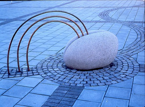 Fjällfors (del 1 av skulpturgruppen Livsvatten)