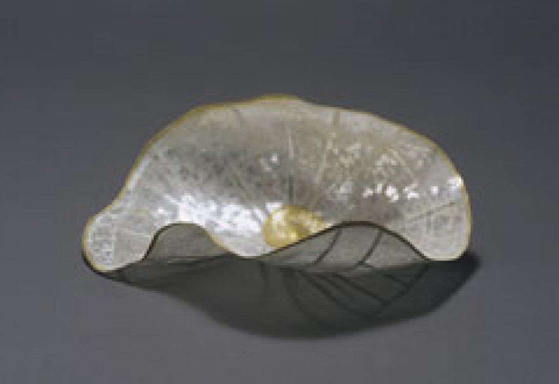 <h1><a href='/medlemmar/so-jin--sook'>So Jin -Sook</a></h1><h4>"Floral form"<br>(H) 7 x (L) 23 x (D) 16 cm</h4>